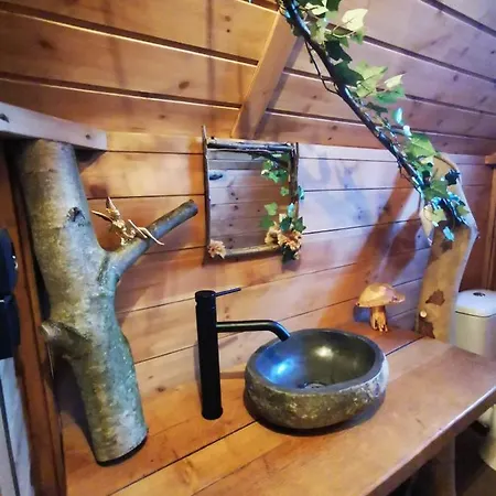 La Du Nuton Ardennais בקתה Tournes