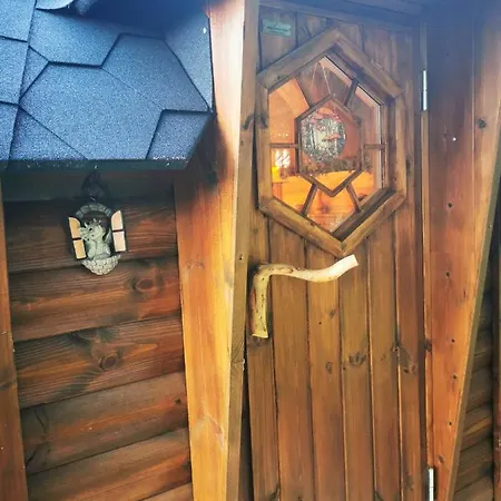 La Du Nuton Ardennais בקתה