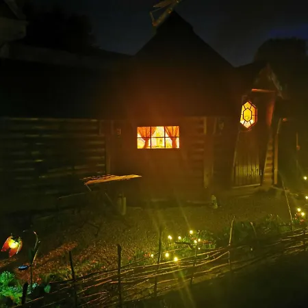 La Du Nuton Ardennais בקתה